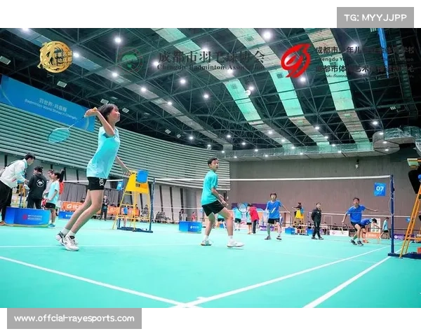 赖俊俊捐赠世锦赛奖金支持温哥华青少年羽球计划助力公益发展